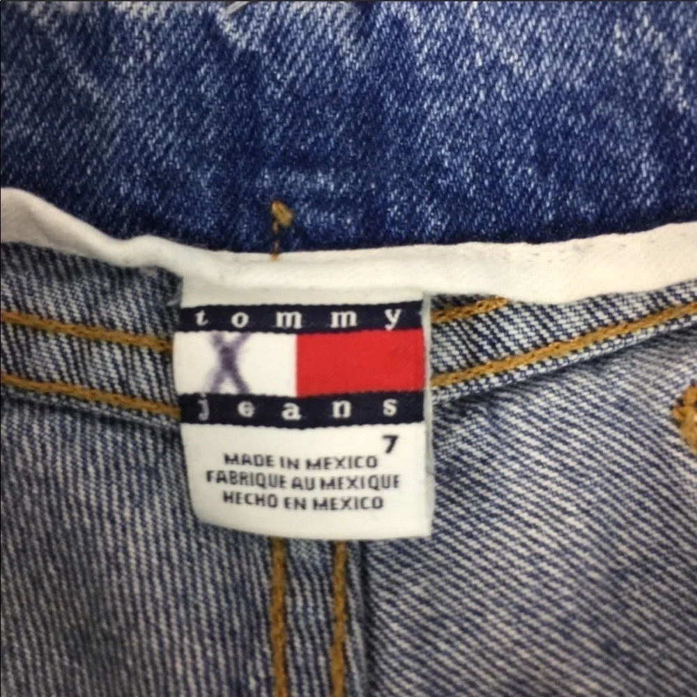 90’s Tommy Hilfiger Cutoff Light Denim Jean Shorts Size 7 JR.